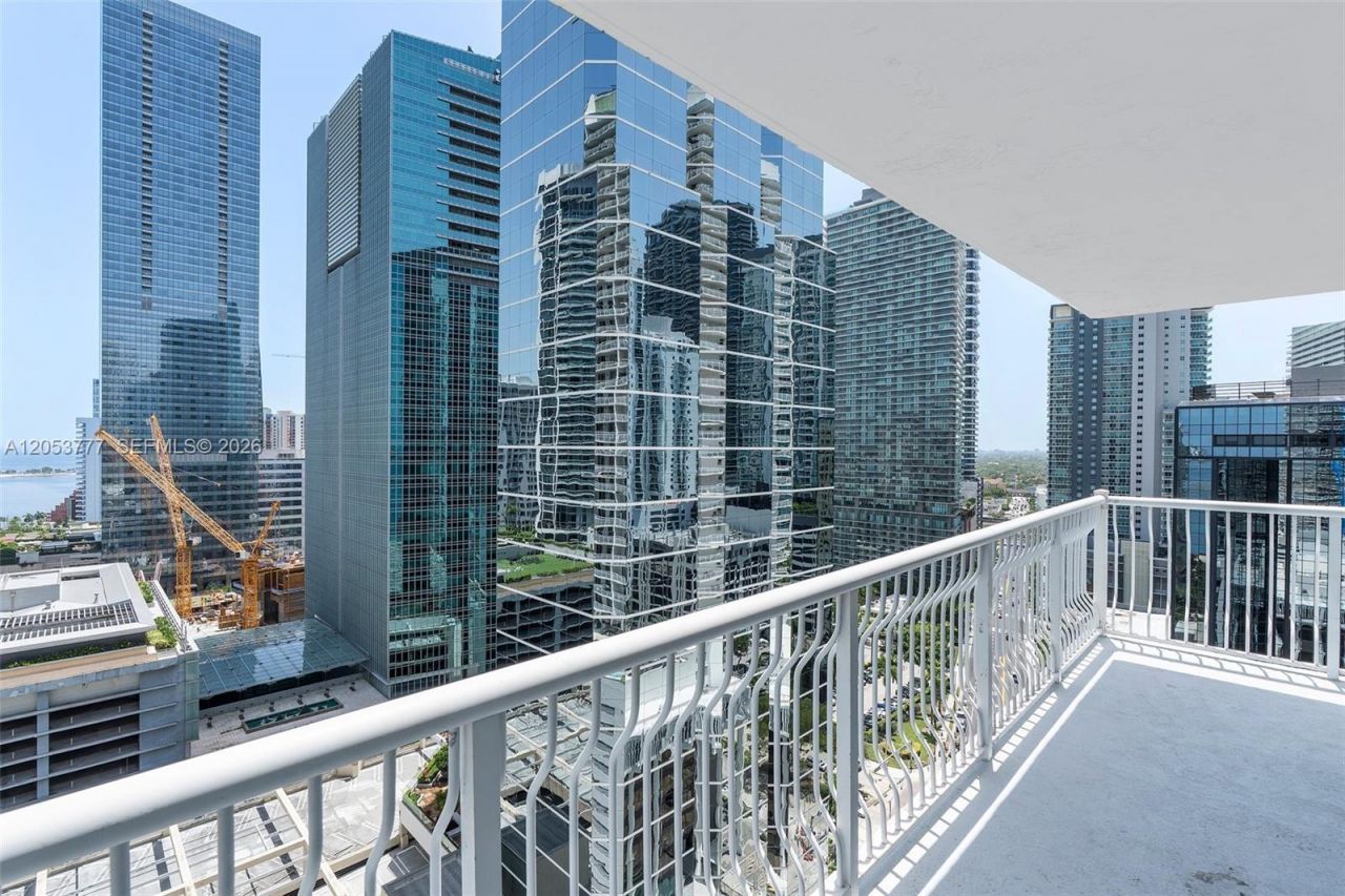 1200 Brickell Bay Dr , Unit 2423, Miami, FL 33131 Photo