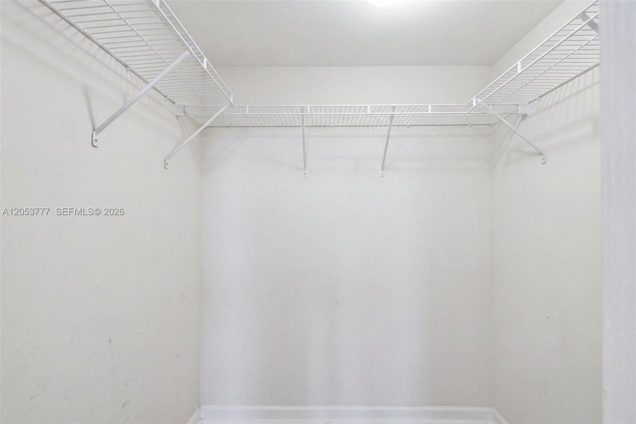 1200 Brickell Bay Dr , Unit 2423, Miami, FL 33131 Photo