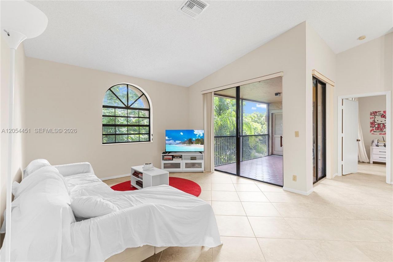 10690 NW 14th St , Unit 128, Plantation, FL 33322 Photo