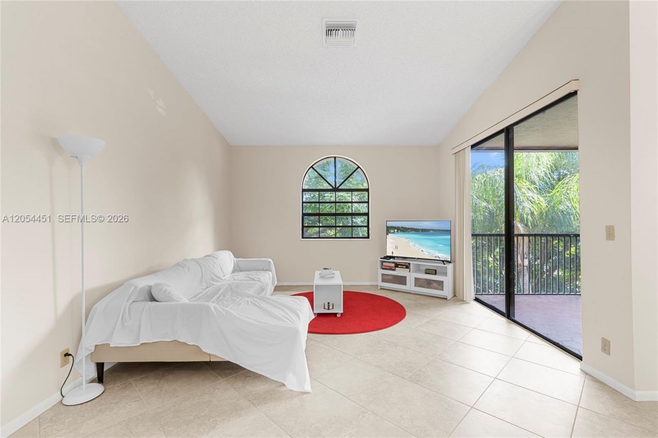 10690 NW 14th St , Unit 128, Plantation, FL 33322 Photo