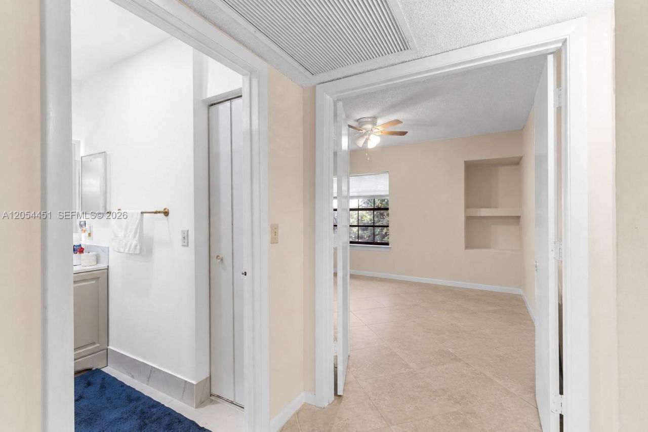 10690 NW 14th St, Unit 128, Plantation, FL 33322 Photo