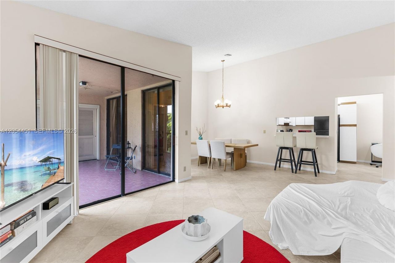 10690 NW 14th St , Unit 128, Plantation, FL 33322 Photo