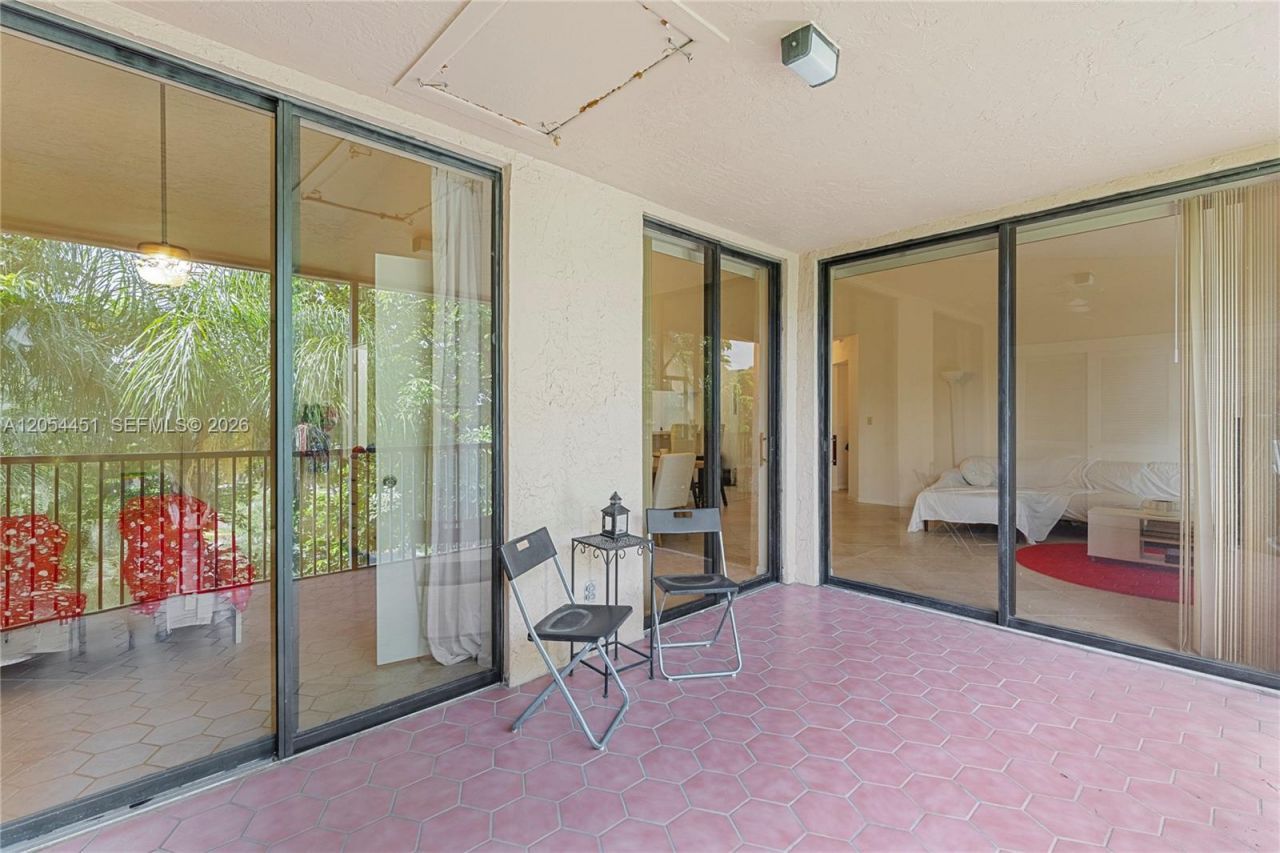 10690 NW 14th St , Unit 128, Plantation, FL 33322 Photo