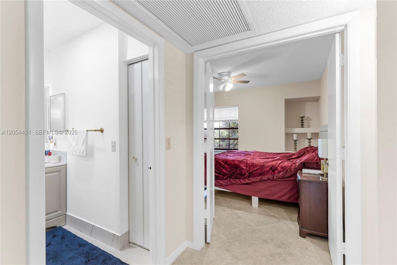 10690 NW 14th St , Unit 128, Plantation, FL 33322 Photo