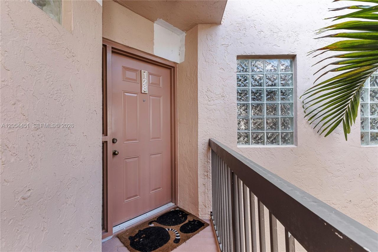 10690 NW 14th St , Unit 128, Plantation, FL 33322 Photo