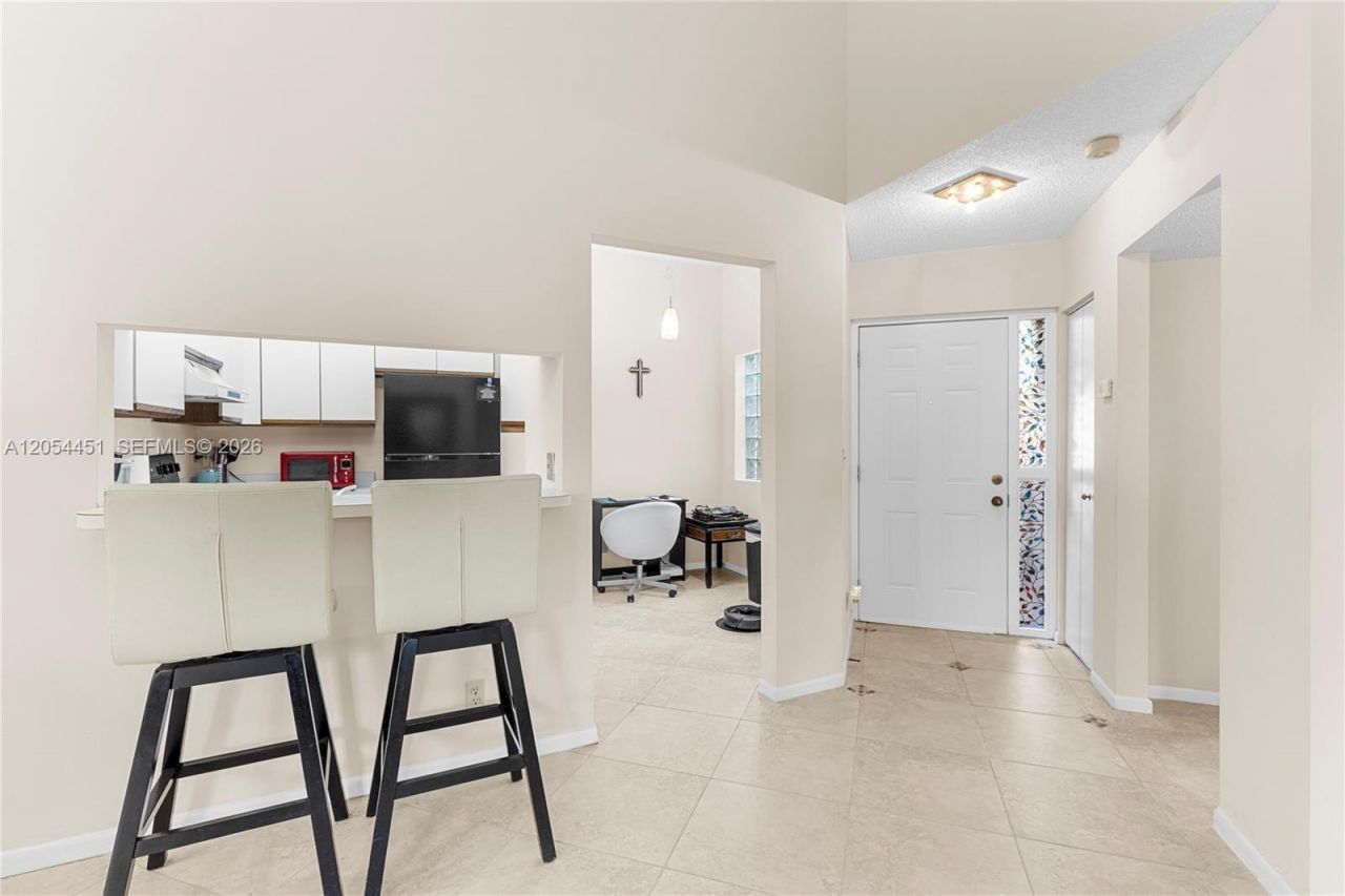 10690 NW 14th St , Unit 128, Plantation, FL 33322 Photo