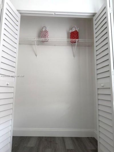 871 NE 207th Ter , Unit 4-102, Miami, FL 33179 Photo