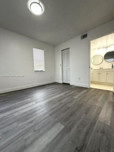 871 NE 207th Ter , Unit 4-102, Miami, FL 33179 Photo