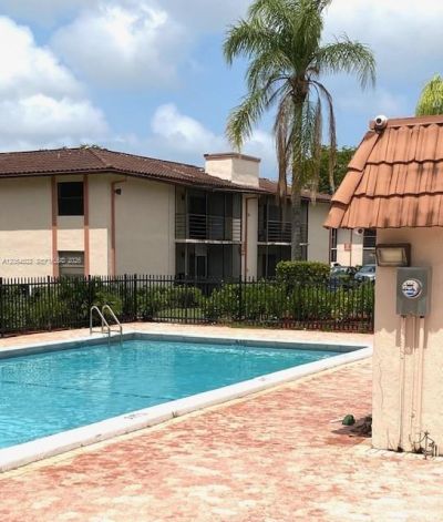 871 NE 207th Ter , Unit 4-102, Miami, FL 33179 Photo