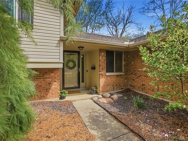 1315 Seminary View Drive, Centerville, OH 45458 Photo 3