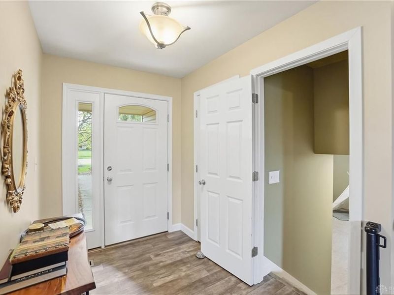 1315 Seminary View Drive, Centerville, OH 45458 Photo 4