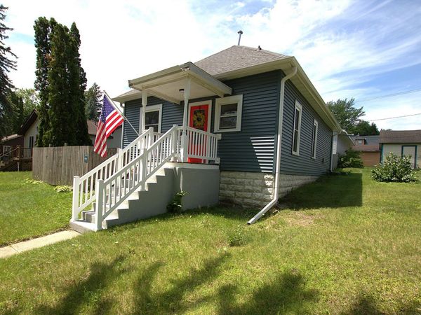 425 8th Street NE, Staples, MN 56479