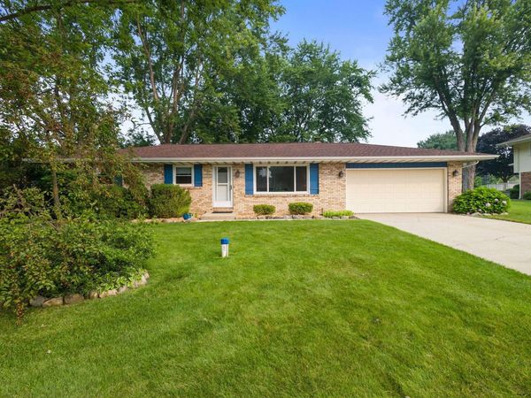 52233 Cheryl Drive, Granger, IN 46530