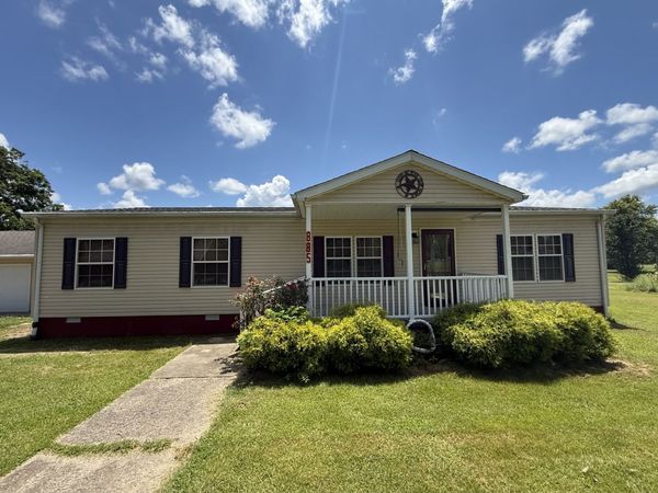 885 Wilson Street , Stonefort, IL 62987
