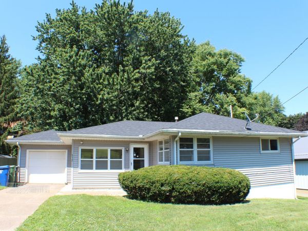 512 18th Avenue , Clinton, IA 52732