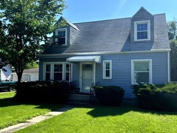 2201 N Hawthorne Avenue , Melrose Park, IL 60164
