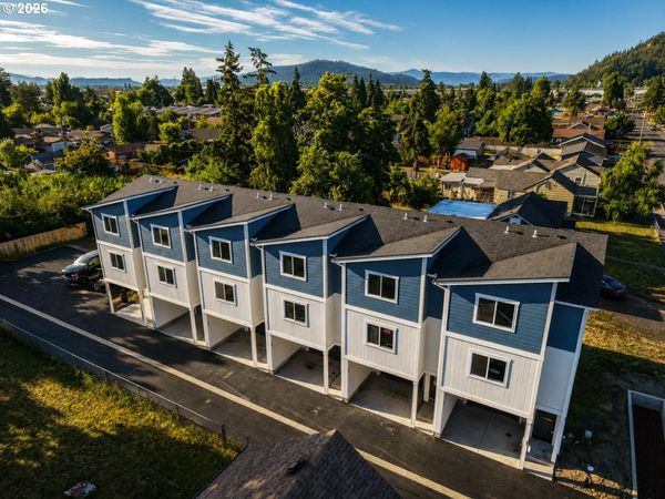 505 17TH ST, Springfield, OR 97477