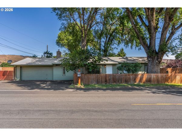 903 HOSTETLER WAY, The Dalles, OR 97058