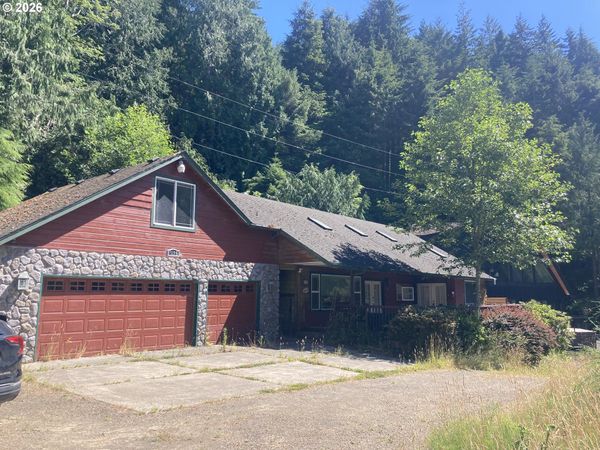 6055 SANTA RD, Florence, OR 97439