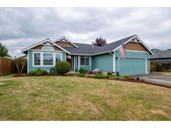 842 29TH AVE, Sweet Home, OR 97386