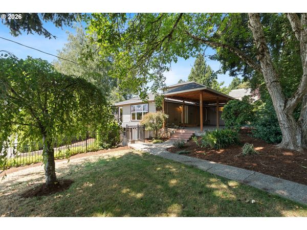 3805 SE LAKE RD, Milwaukie, OR 97222