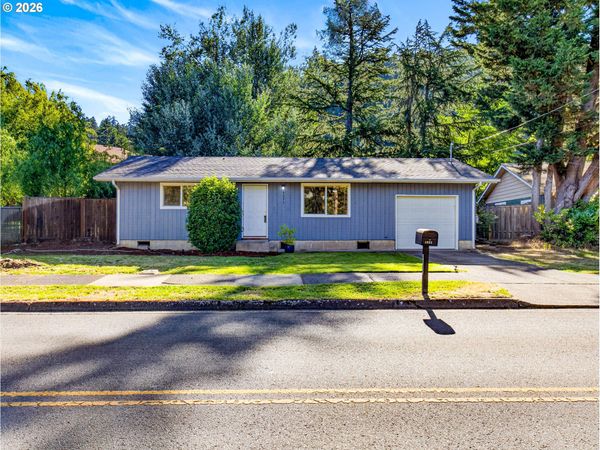 4095 E AMAZON E DR, Eugene, OR 97405