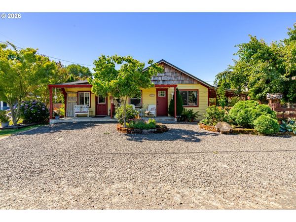 362 E WASHINGTON AVE, Brownsville, OR 97327