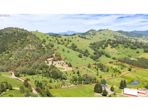 639 CATTLE DR, Roseburg, OR 97470