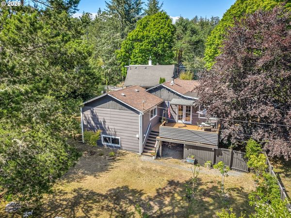 425 County RD, Manzanita, OR 97130