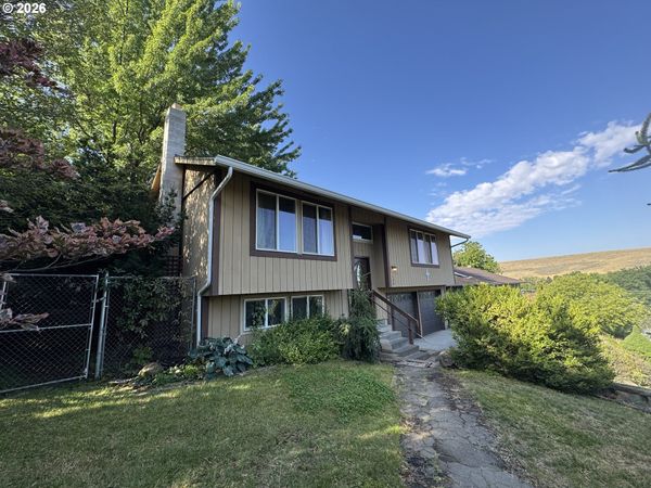3320 SW LADOW AVE, Pendleton, OR 97801