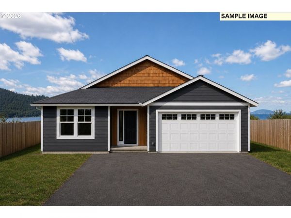 105 Magnolia LN, Garibaldi, OR 97118