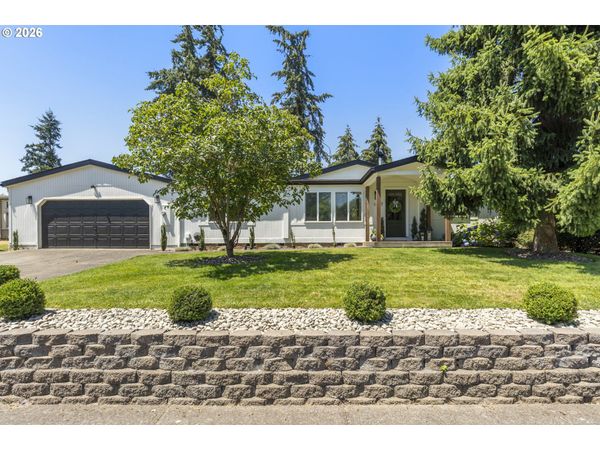 1637 TEN OAKS LN, Woodburn, OR 97071