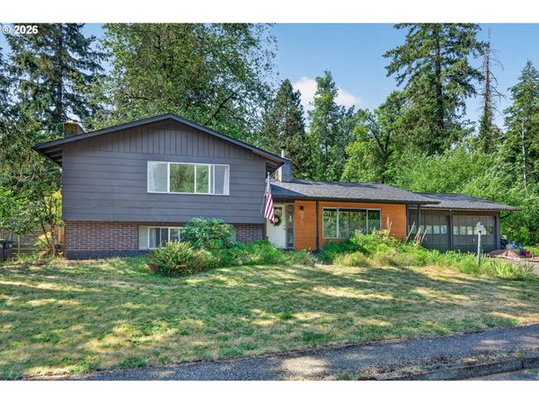 390 HUNINGTON AVE, Eugene, OR 97405