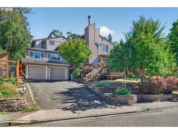 207 W 52ND AVE, Eugene, OR 97405