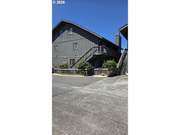 29134 ELLENSBURG AVE, Unit 17, Gold Beach, OR 97444