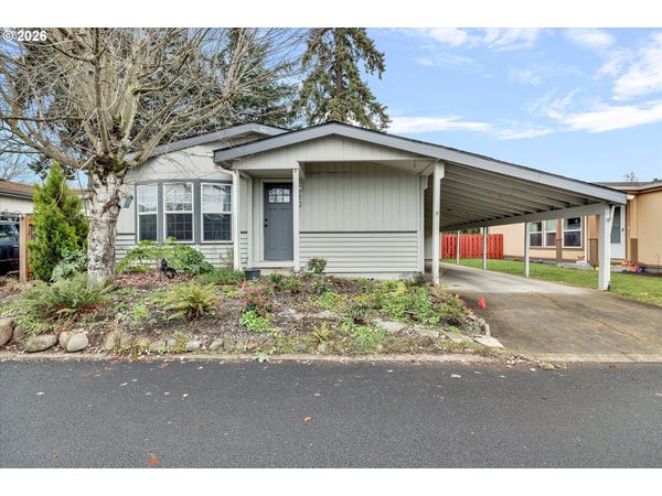 1111 SE 3RD AVE, Unit 12, Canby, OR 97013