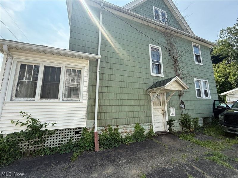 223 Center Street, Conneaut, OH 44030 Photo 3