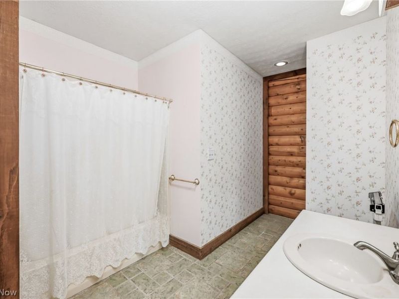 8451 W South Range Road, Salem, OH 44460 Photo 32