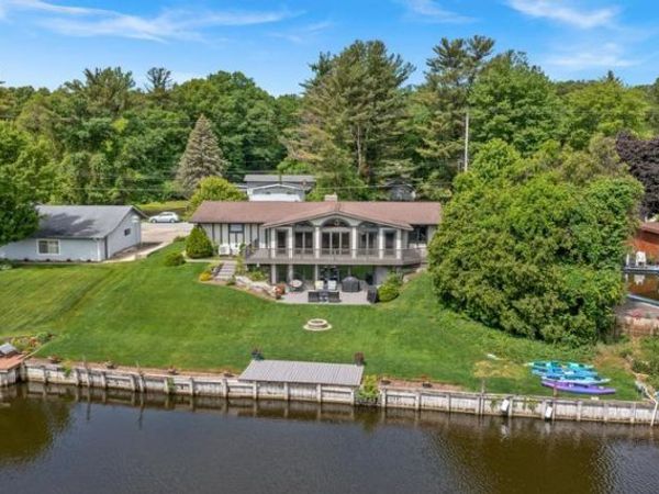 17882 Channel View Drive, Spring Lake, MI 49456