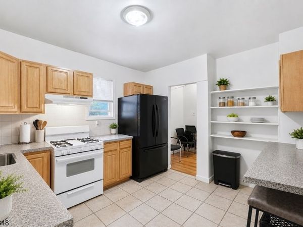 17 Highland Ter, Irvington, NJ 07111