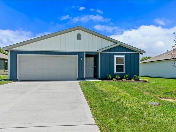 19507 Lincoln Street, Spring Hill, KS 66083