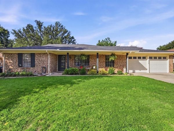 4025 Aragon Drive, Fort Worth, TX 76133