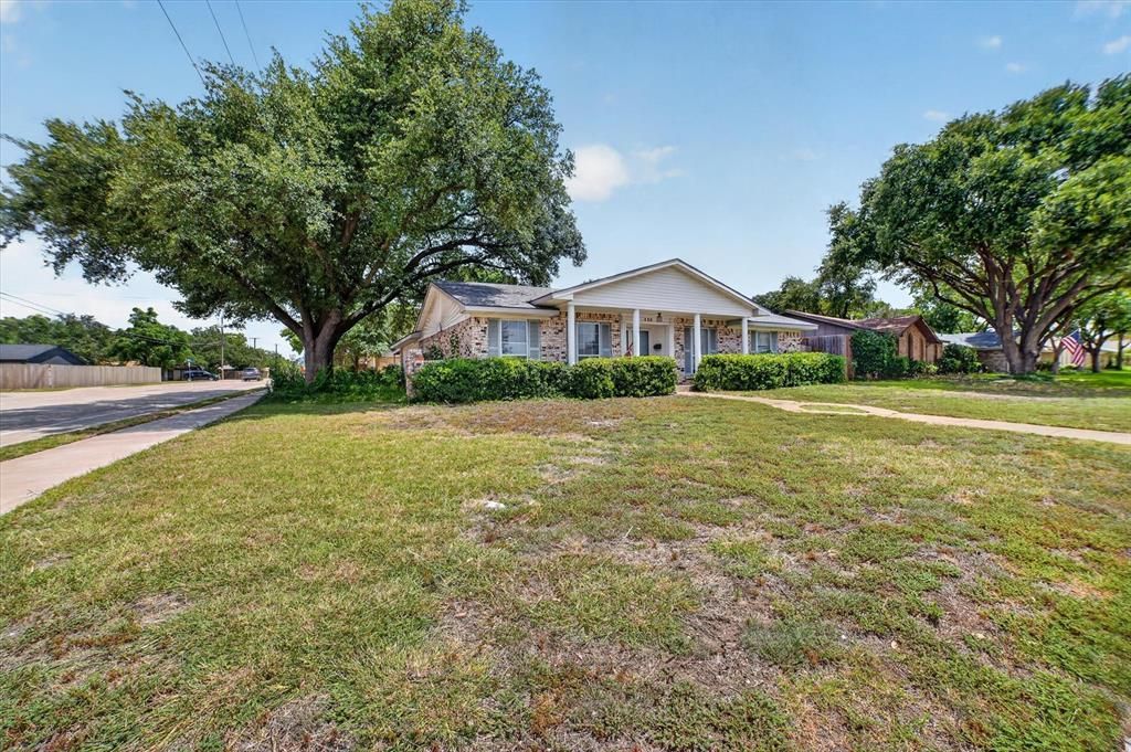 430 Worcester Way, Richardson, TX 75080 Main Photo