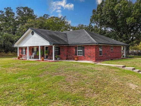 9759 CR 316 , Buffalo, TX 75831