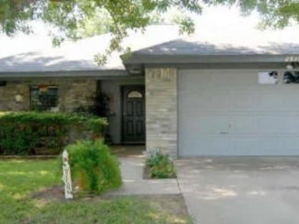 2509 Silvermeadow Lane , Corinth, TX 76210