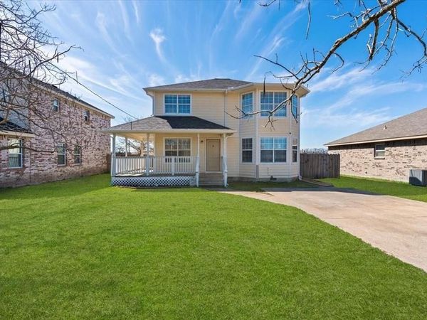 302 Runnells Street , Terrell, TX 75160