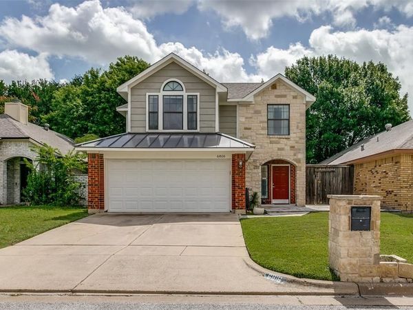 6816 Driffield Circle E, North Richland Hills, TX 76182