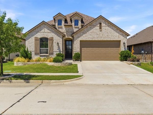 1401 Sumner Street , Aubrey, TX 76227