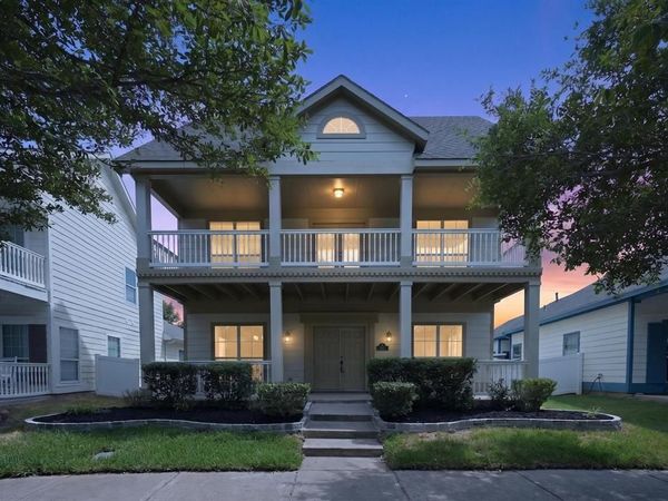 1013 Wenk Drive, Aubrey, TX 76227