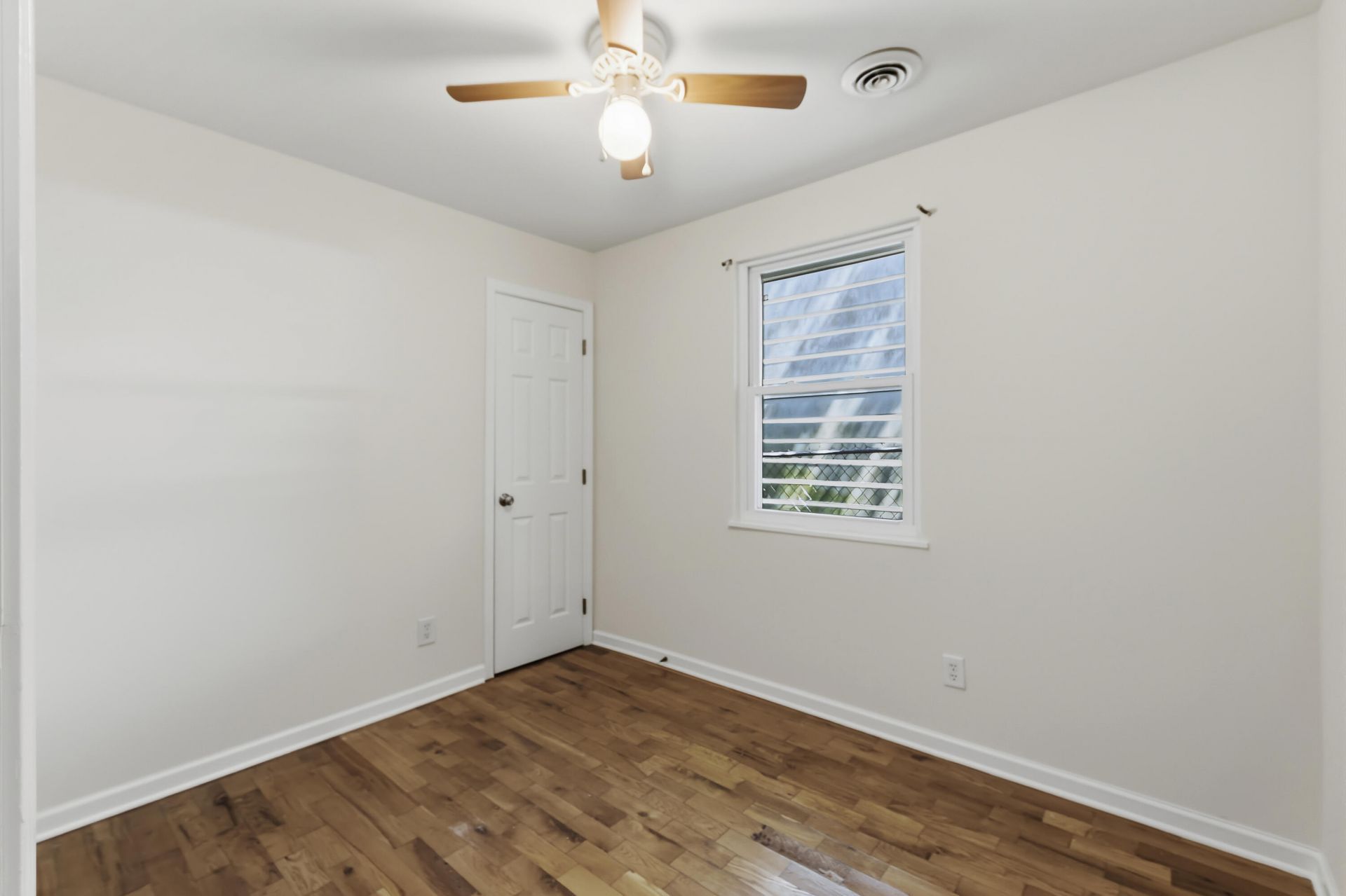 41 Rose Lane Photo 7